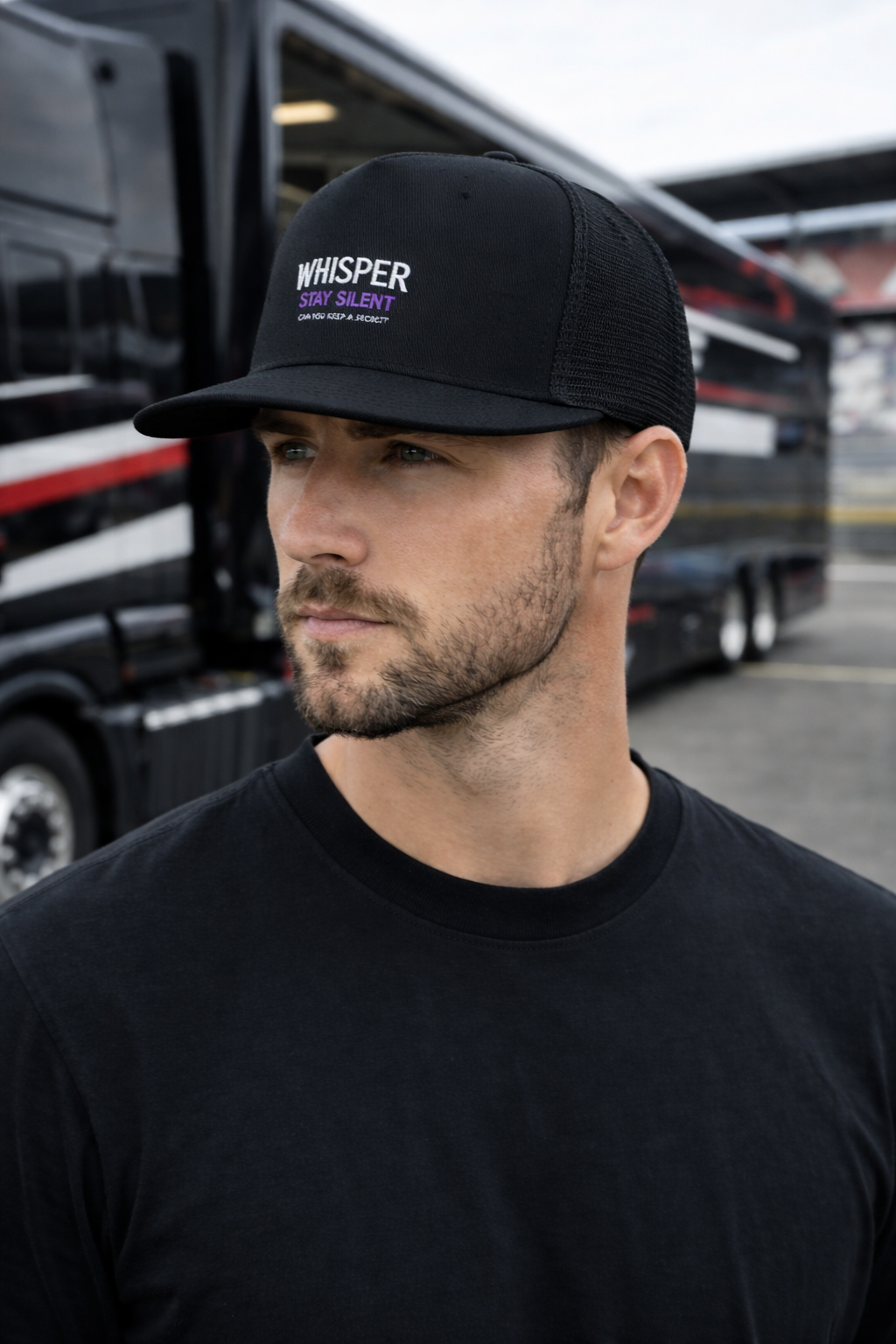 5 Panel Trucker Cap |WHISPER 6006 Black mit Aufdruck - Versanddauer 3–4 Tage.