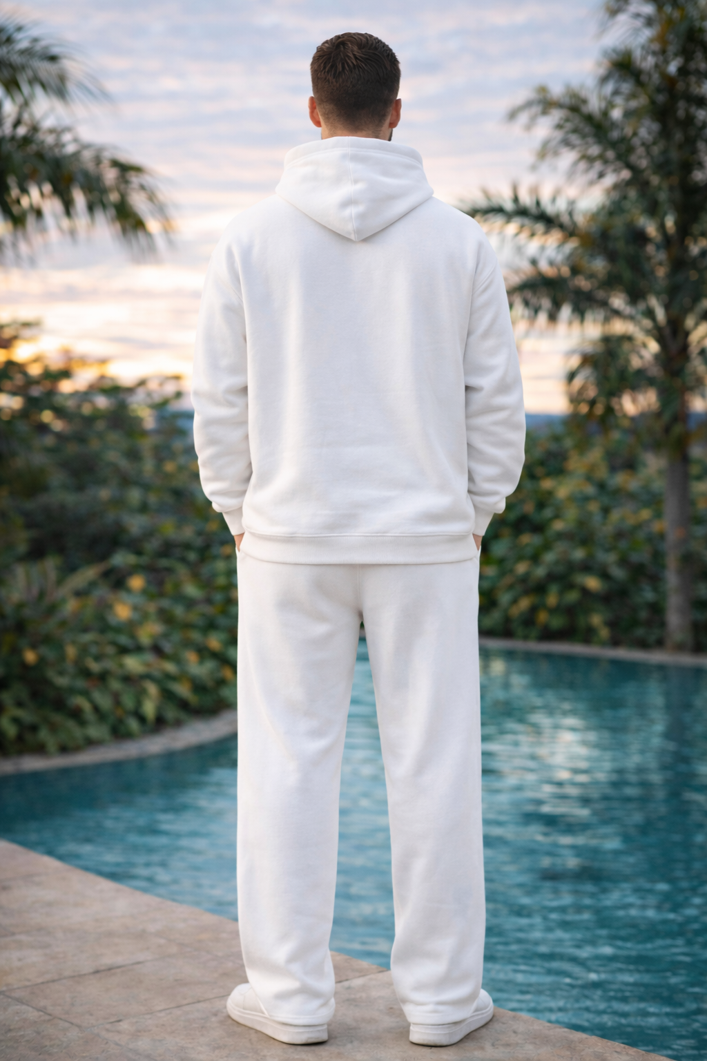 WHISPER Wide-leg joggers