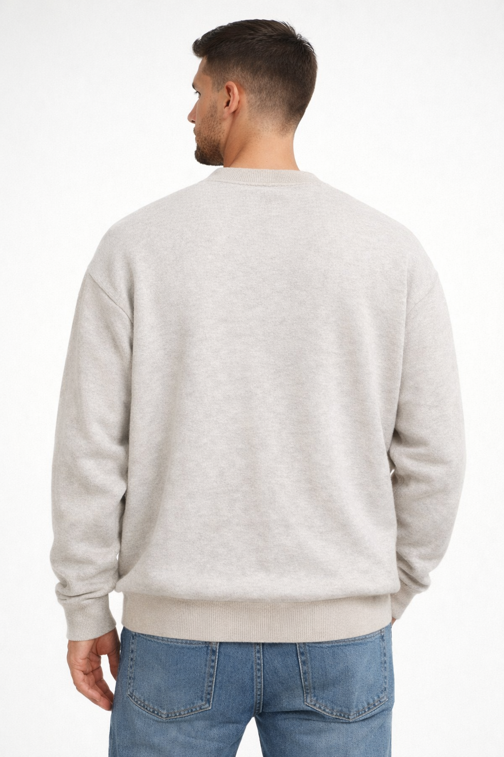 Relaxed fit knitted crew neck sweater WHISPER - Versanddauer 3–4 Tage.